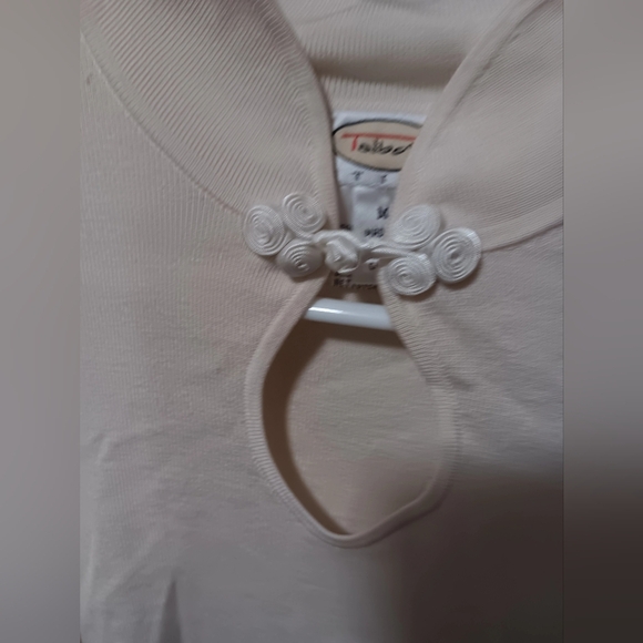 Talbots, Silk Cream Long Sleeve Blouse with Keyhole Design - Picture 2 of 5